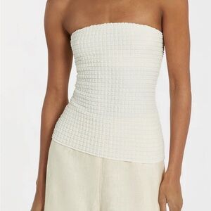 DISSH - ALEX CREAM BANDEAU TOP

Worn once Excellent condition
Color cream
Size M